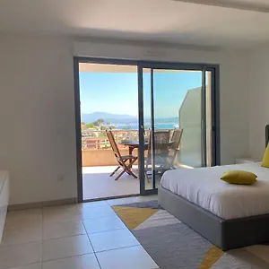 Vue Mer à 100 Mètres Des Plages Et Massif De L'estérel Théoule-sur-Mer